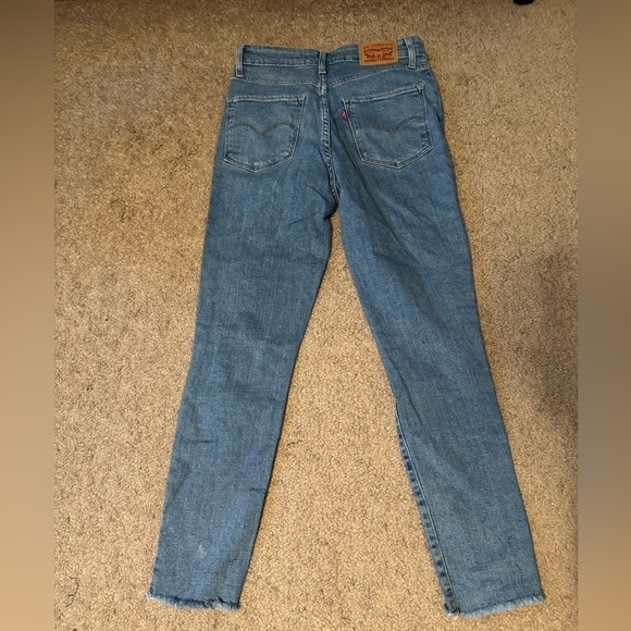 Levi’s high rise distressed frayed jeans size 27 - Picture 8 of 9